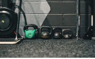 8 Best Kettlebell Ab Exercises: 6 Adjustable and Fixed Picks