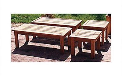 How to Build a DIY Pallet Wood Outdoor Coffee Table